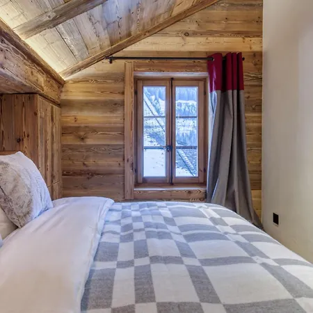Two High-end Duplexes, Sauna And Stove 尚佩里