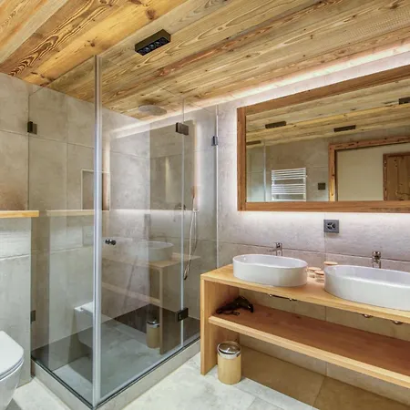 Two High-End Duplexes, Sauna And Stove Apartment *