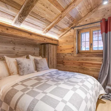 Two High-end Duplexes, Sauna And Stove 尚佩里